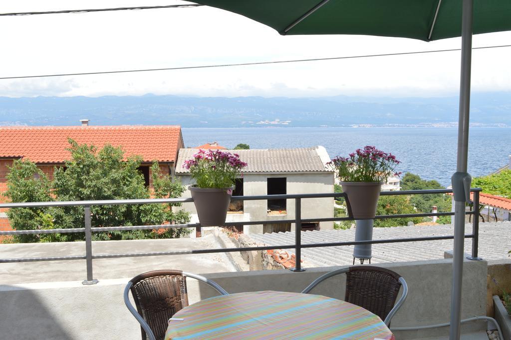 Apartment Andrija Vrbnik Eksteriør billede