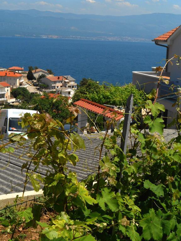 Apartment Andrija Vrbnik Eksteriør billede