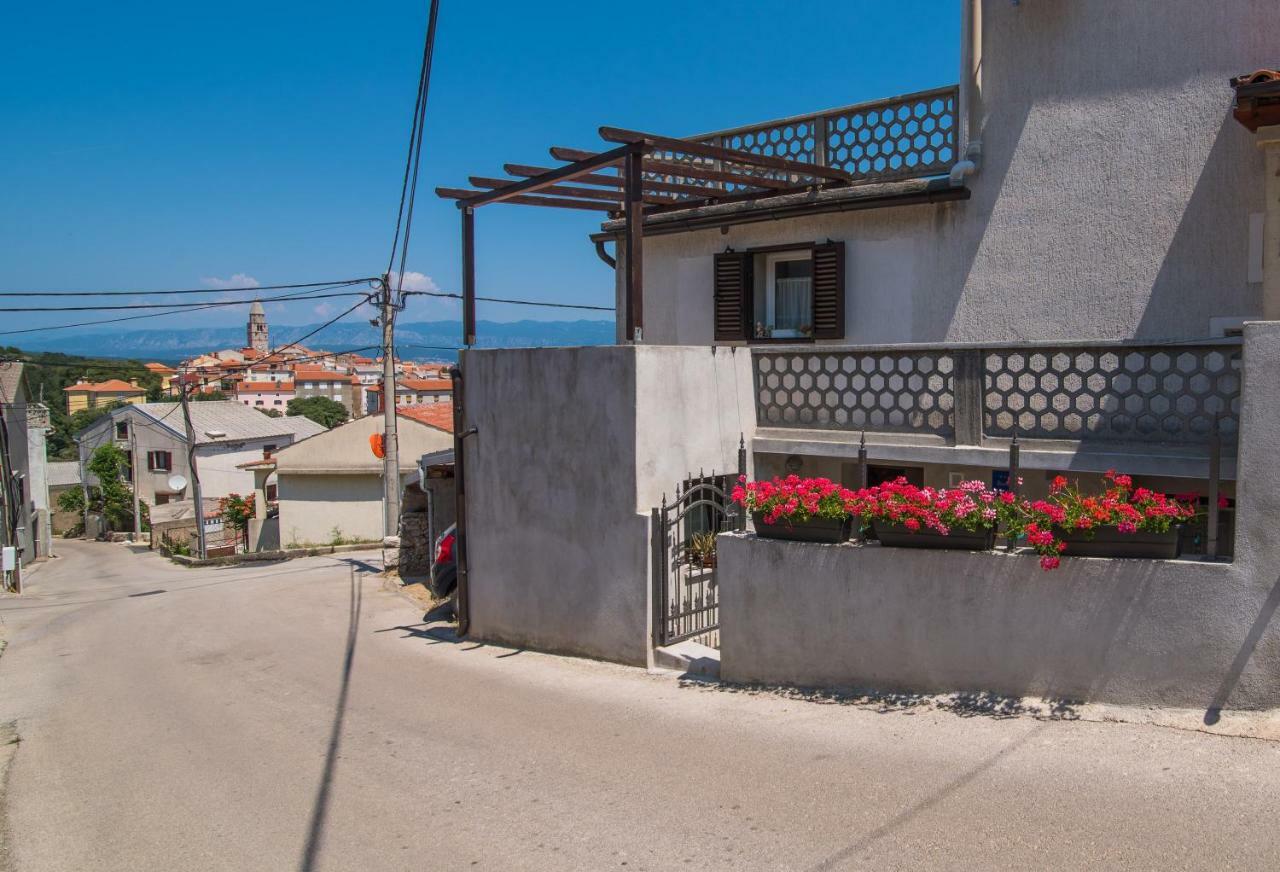 Apartment Andrija Vrbnik Eksteriør billede